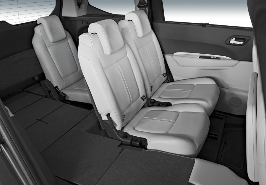  Peugeot 5008 2009 года  (фото 104 из 122)
